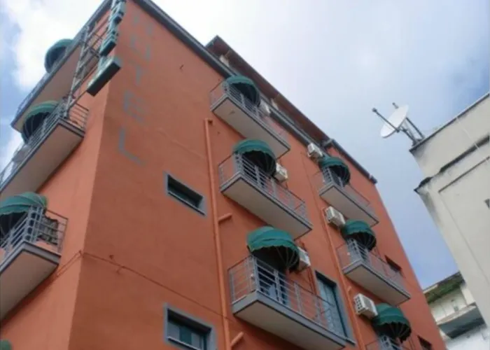 Fly Boutique Hotel
